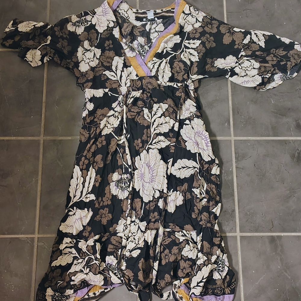 Sofia by Sofia Vergara Black and White Floral Medium Dress